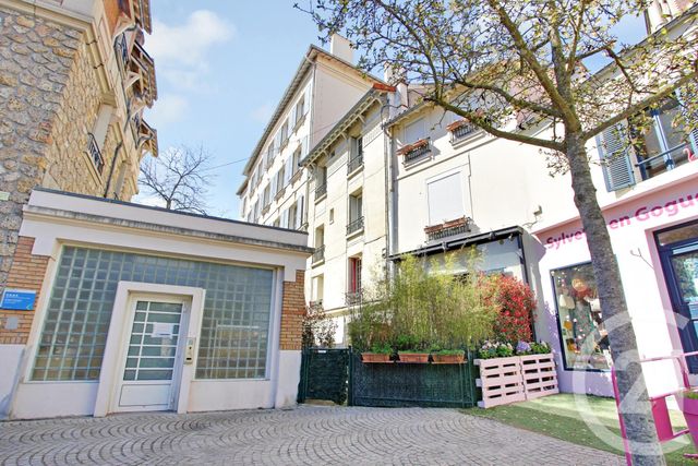 Afficher la photo en grand Appartement F3 à vendre - 3 pièces - 52.18 m2 - CLAMART - 92 - ILE-DE-FRANCE - Century 21 Vaugirard Convention