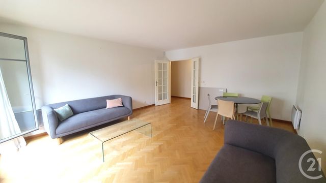 Afficher la photo en grand Appartement F3 à louer - 3 pièces - 76.15 m2 - PARIS - 75015 - ILE-DE-FRANCE - Century 21 Vaugirard Convention
