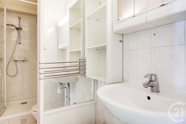 Appartement F1 à vendre - 1 pièce - 33.54 m2 - PARIS - 75015 - ILE-DE-FRANCE - Century 21 Vaugirard Convention Appartement F1 à vendre - 1 pièce - 33.54 m2 - PARIS - 75015 - ILE-DE-FRANCE - Century 21 Vaugirard Convention