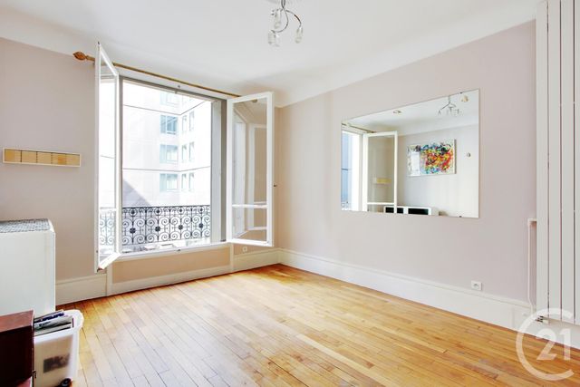 Afficher la photo en grand Appartement F4 à vendre - 4 pièces - 94.6 m2 - ISSY LES MOULINEAUX - 92 - ILE-DE-FRANCE - Century 21 Vaugirard Convention