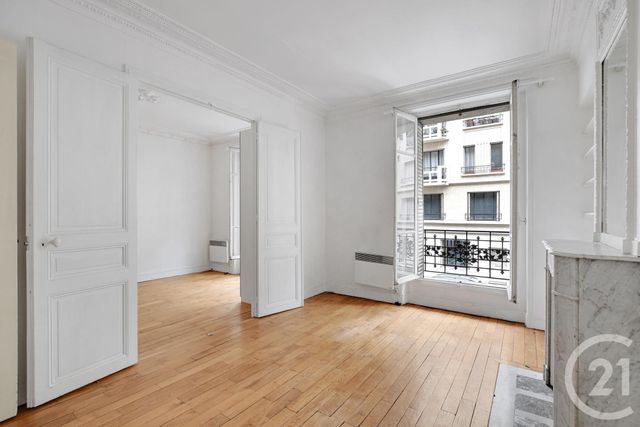 Afficher la photo en grand Appartement F2 à vendre - 2 pièces - 36.57 m2 - PARIS - 75015 - ILE-DE-FRANCE - Century 21 Vaugirard Convention
