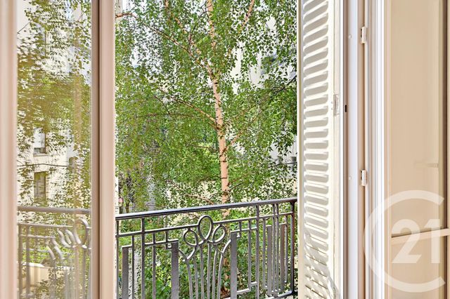 Afficher la photo en grand Appartement F2 à vendre - 2 pièces - 33.9 m2 - PARIS - 75015 - ILE-DE-FRANCE - Century 21 Vaugirard Convention