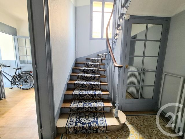 Afficher la photo en grand Appartement F2 à louer - 2 pièces - 38.2 m2 - PARIS - 75015 - ILE-DE-FRANCE - Century 21 Vaugirard Convention