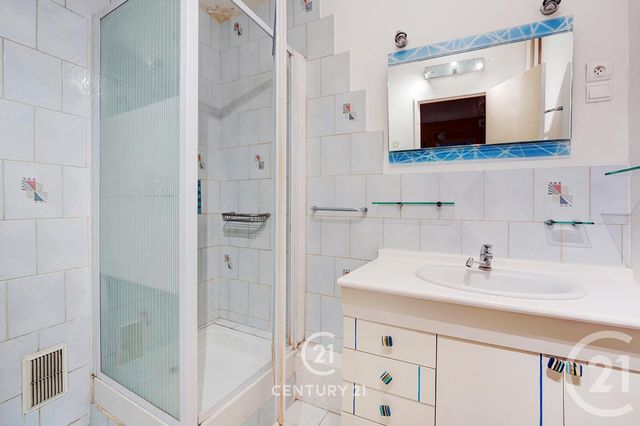 Appartement F5 à vendre - 5 pièces - 110.68 m2 - PARIS - 75015 - ILE-DE-FRANCE - Century 21 Vaugirard Convention