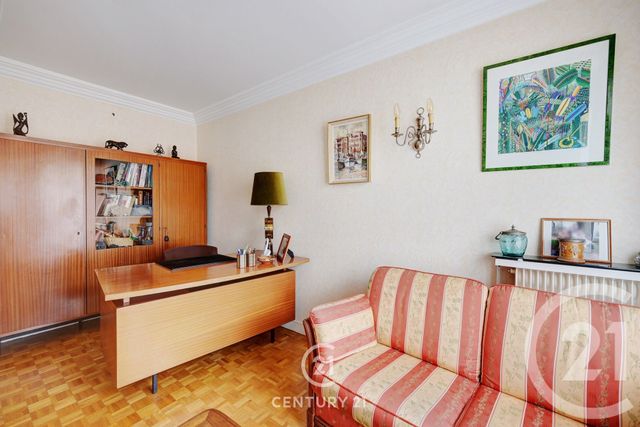 Appartement F5 à vendre - 5 pièces - 94.66 m2 - PARIS - 75015 - ILE-DE-FRANCE - Century 21 Vaugirard Convention