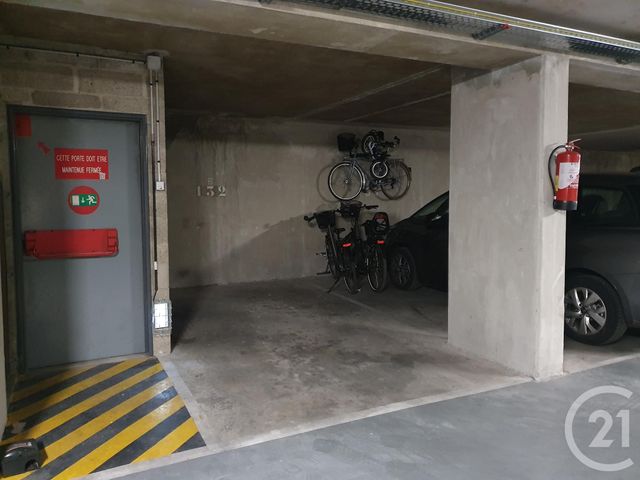 parking à louer - 10.0 m2 - PARIS - 75015 - ILE-DE-FRANCE - Century 21 Vaugirard Convention