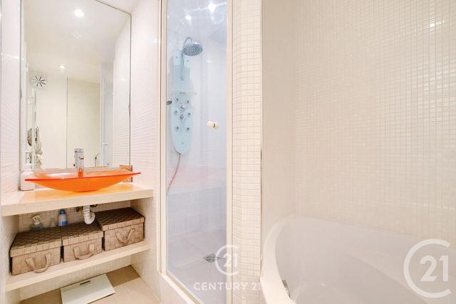 Appartement à vendre - 4 pièces - 81.0 m2 - PARIS - 75015 - ILE-DE-FRANCE - Century 21 Vaugirard Convention