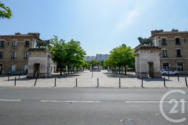 Appartement à vendre - 4 pièces - 81.0 m2 - PARIS - 75015 - ILE-DE-FRANCE - Century 21 Vaugirard Convention