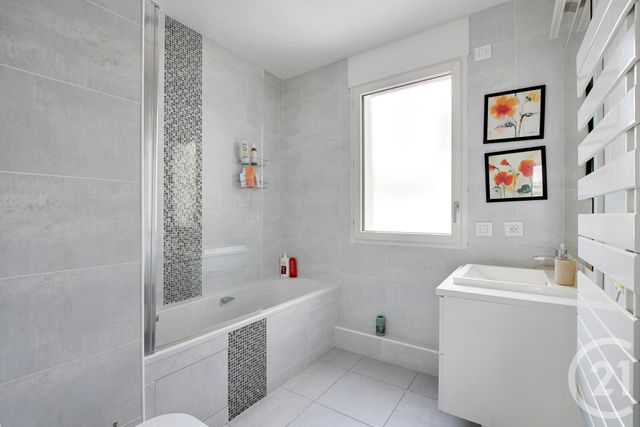 Appartement F4 à vendre - 4 pièces - 97.3 m2 - PARIS - 75015 - ILE-DE-FRANCE - Century 21 Vaugirard Convention