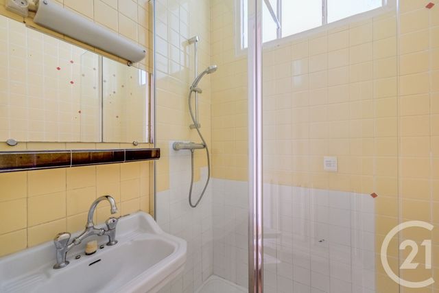 Appartement F3 à vendre - 3 pièces - 60.02 m2 - PARIS - 75015 - ILE-DE-FRANCE - Century 21 Vaugirard Convention