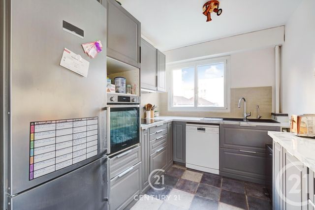 Appartement T4 à vendre - 4 pièces - 83.26 m2 - PARIS - 75015 - ILE-DE-FRANCE - Century 21 Vaugirard Convention