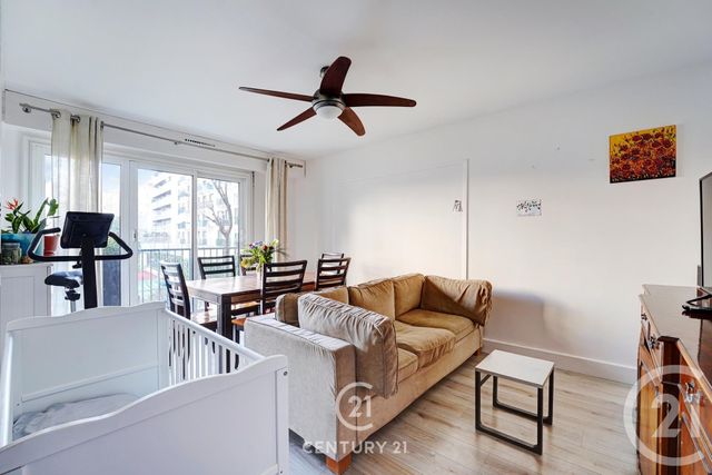 Appartement T4 à vendre - 4 pièces - 83.26 m2 - PARIS - 75015 - ILE-DE-FRANCE - Century 21 Vaugirard Convention