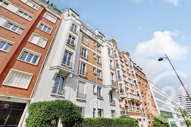 Afficher la photo en grand Appartement F2 à vendre - 2 pièces - 36.85 m2 - PARIS - 75015 - ILE-DE-FRANCE - Century 21 Vaugirard Convention