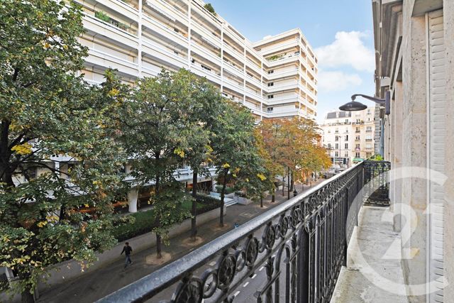 Afficher la photo en grand Appartement F2 à vendre - 2 pièces - 38.4 m2 - PARIS - 75015 - ILE-DE-FRANCE - Century 21 Vaugirard Convention