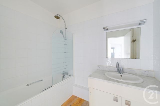 Appartement T3 à vendre - 3 pièces - 70.1 m2 - PARIS - 75015 - ILE-DE-FRANCE - Century 21 Vaugirard Convention