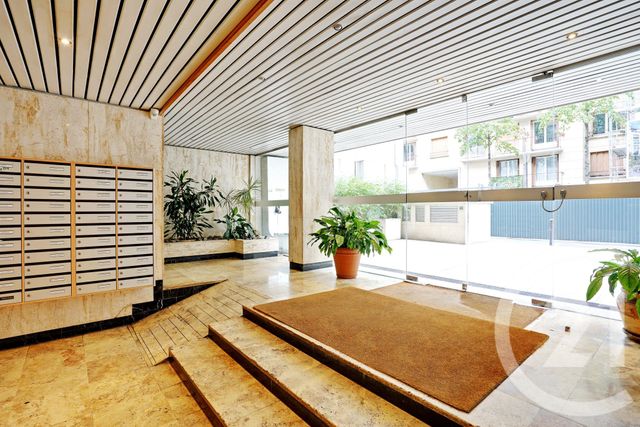 Appartement F1 à vendre - 1 pièce - 27.4 m2 - PARIS - 75015 - ILE-DE-FRANCE - Century 21 Vaugirard Convention