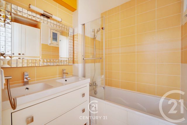 Appartement T4 à vendre - 4 pièces - 84.88 m2 - ISSY LES MOULINEAUX - 92 - ILE-DE-FRANCE - Century 21 Vaugirard Convention