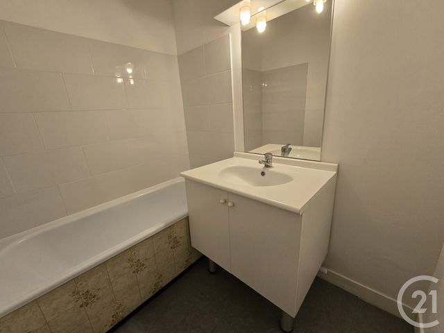 Appartement F3 à vendre - 3 pièces - 61.58 m2 - EPINAY SOUS SENART - 91 - ILE-DE-FRANCE - Century 21 Vaugirard Convention