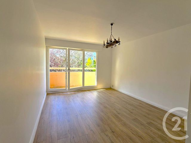 Appartement F3 à vendre - 3 pièces - 61.58 m2 - EPINAY SOUS SENART - 91 - ILE-DE-FRANCE - Century 21 Vaugirard Convention