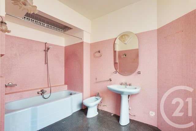 Appartement F5 à vendre - 5 pièces - 105.42 m2 - PARIS - 75015 - ILE-DE-FRANCE - Century 21 Vaugirard Convention