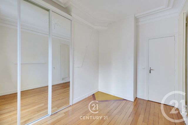 Appartement T3 à vendre - 3 pièces - 42.54 m2 - PARIS - 75015 - ILE-DE-FRANCE - Century 21 Vaugirard Convention