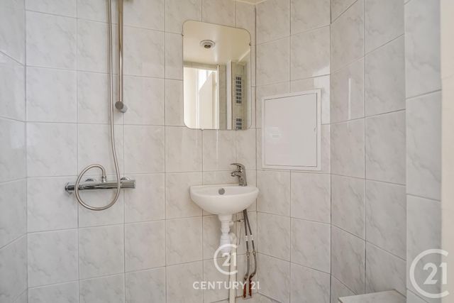 Appartement Studio à vendre - 1 pièce - 12.67 m2 - PARIS - 75015 - ILE-DE-FRANCE - Century 21 Vaugirard Convention