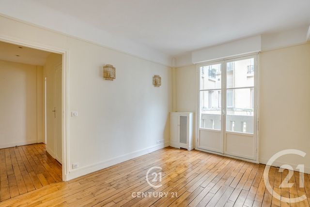 Appartement F3 à vendre - 3 pièces - 45.77 m2 - PARIS - 75015 - ILE-DE-FRANCE - Century 21 Vaugirard Convention