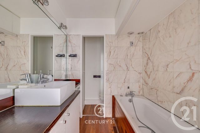 Appartement F3 à vendre - 3 pièces - 86.71 m2 - PARIS - 75015 - ILE-DE-FRANCE - Century 21 Vaugirard Convention