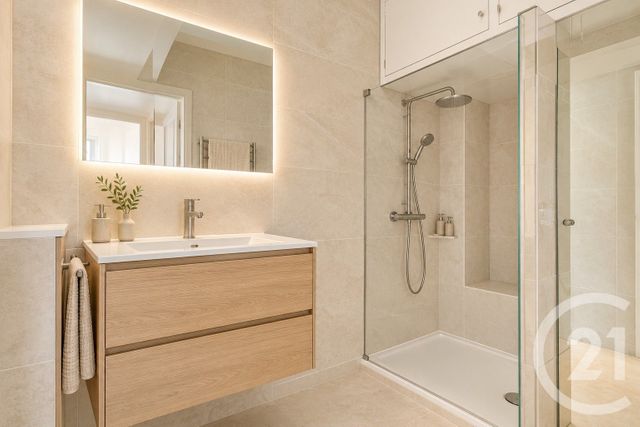 Appartement F3 à vendre - 3 pièces - 65.06 m2 - PARIS - 75015 - ILE-DE-FRANCE - Century 21 Vaugirard Convention