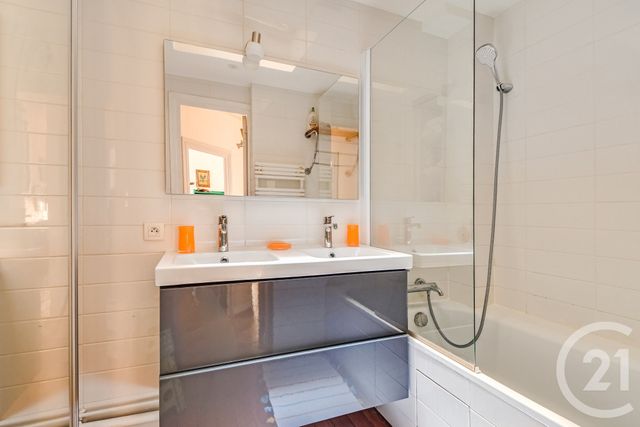 Appartement F6 à vendre - 6 pièces - 104.0 m2 - PARIS - 75015 - ILE-DE-FRANCE - Century 21 Vaugirard Convention