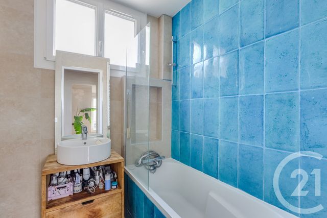 Appartement F4 à vendre - 4 pièces - 61.7 m2 - VANVES - 92 - ILE-DE-FRANCE - Century 21 Vaugirard Convention