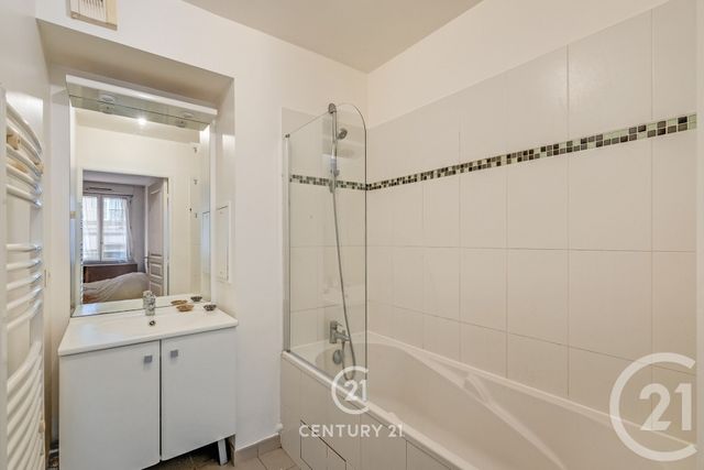 Appartement F2 à vendre - 2 pièces - 40.03 m2 - PARIS - 75018 - ILE-DE-FRANCE - Century 21 Vaugirard Convention