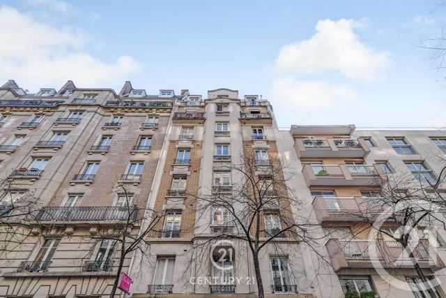 Appartement Studio à vendre - 1 pièce - 12.2 m2 - PARIS - 75015 - ILE-DE-FRANCE - Century 21 Vaugirard Convention