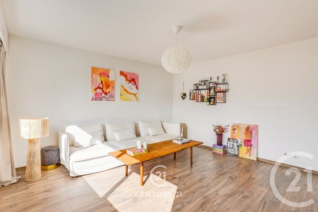 Appartement T2 à vendre - 2 pièces - 50.84 m2 - PARIS - 75015 - ILE-DE-FRANCE - Century 21 Vaugirard Convention