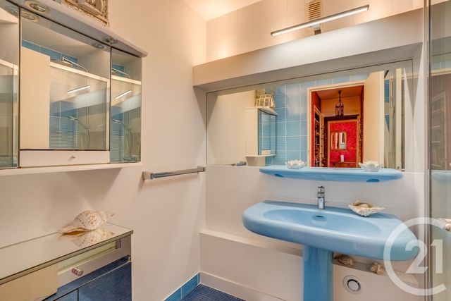 Appartement T2 à vendre - 2 pièces - 54.79 m2 - PARIS - 75015 - ILE-DE-FRANCE - Century 21 Vaugirard Convention