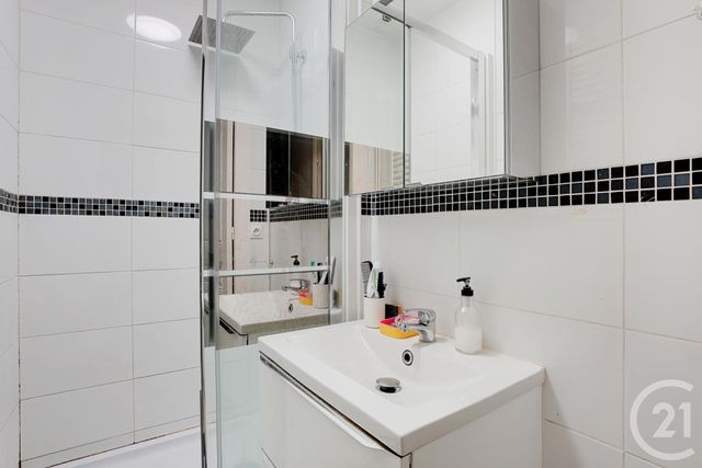 Appartement F3 à vendre - 3 pièces - 55.0 m2 - PARIS - 75015 - ILE-DE-FRANCE - Century 21 Vaugirard Convention