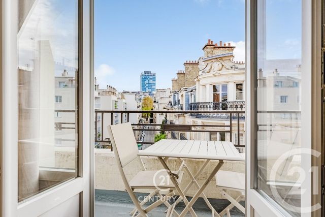 Appartement T2 à vendre - 2 pièces - 51.37 m2 - PARIS - 75015 - ILE-DE-FRANCE - Century 21 Vaugirard Convention