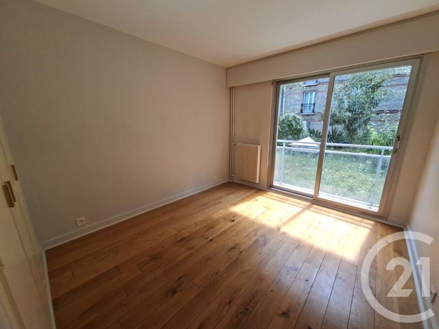 Appartement F4 à louer - 4 pièces - 80.52 m2 - PARIS - 75015 - ILE-DE-FRANCE - Century 21 Vaugirard Convention