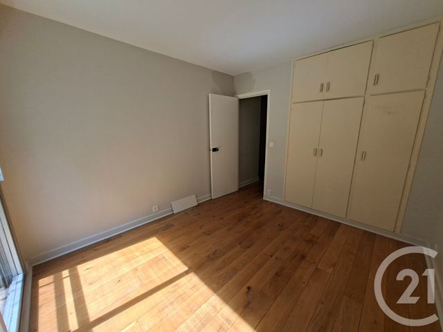 Appartement F4 à louer - 4 pièces - 80.52 m2 - PARIS - 75015 - ILE-DE-FRANCE - Century 21 Vaugirard Convention