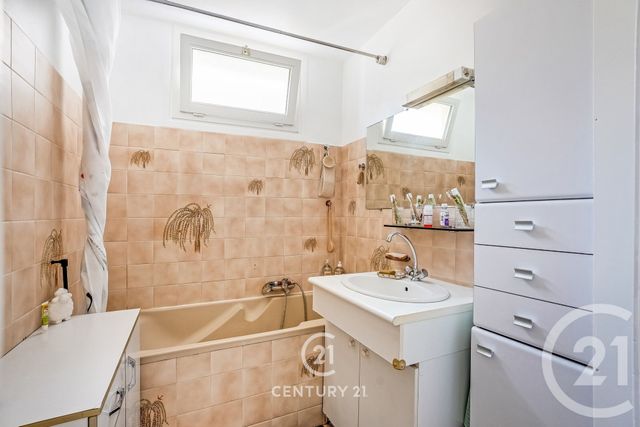 Appartement F4 à vendre - 4 pièces - 68.31 m2 - PARIS - 75015 - ILE-DE-FRANCE - Century 21 Vaugirard Convention