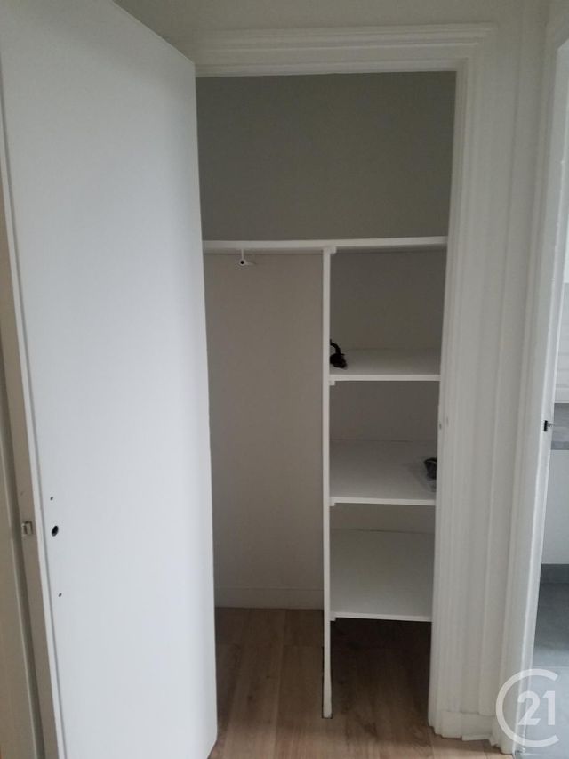 Appartement F2 à louer - 2 pièces - 36.3 m2 - PARIS - 75015 - ILE-DE-FRANCE - Century 21 Vaugirard Convention