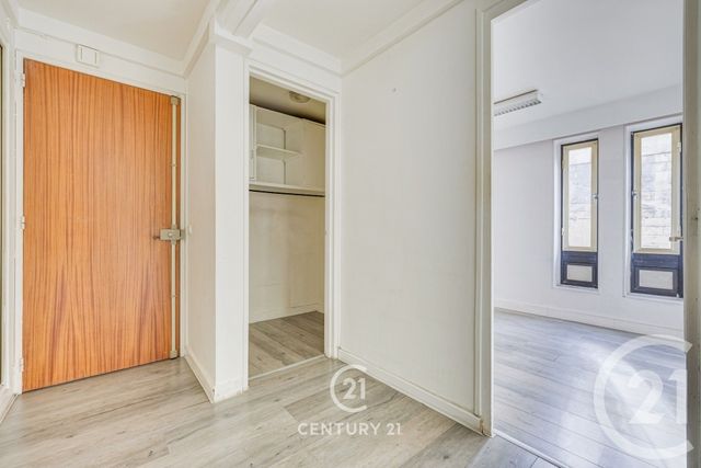Appartement T4 à vendre - 4 pièces - 60.51 m2 - PARIS - 75015 - ILE-DE-FRANCE - Century 21 Vaugirard Convention