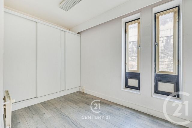 Appartement T4 à vendre - 4 pièces - 60.51 m2 - PARIS - 75015 - ILE-DE-FRANCE - Century 21 Vaugirard Convention