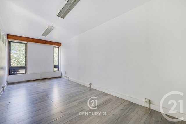Appartement T4 à vendre - 4 pièces - 60.51 m2 - PARIS - 75015 - ILE-DE-FRANCE - Century 21 Vaugirard Convention