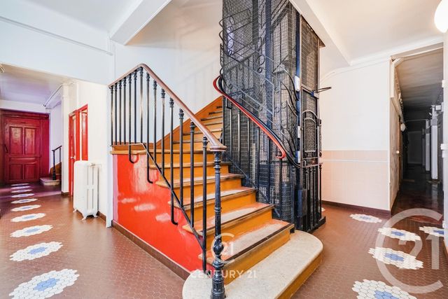 Appartement Studio à vendre - 1 pièce - 18.1 m2 - PARIS - 75015 - ILE-DE-FRANCE - Century 21 Vaugirard Convention
