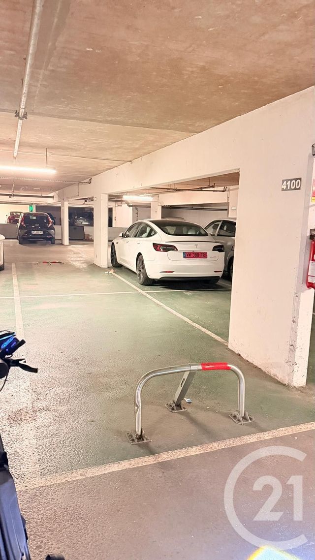 Parking à vendre ISSY LES MOULINEAUX