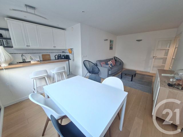 Appartement F2 à louer - 2 pièces - 44.22 m2 - PARIS - 75015 - ILE-DE-FRANCE - Century 21 Vaugirard Convention